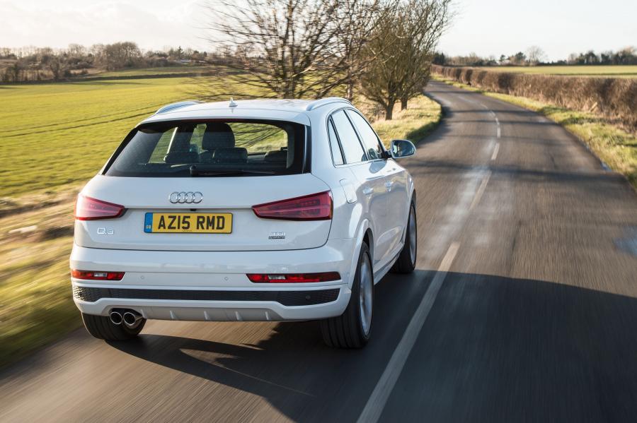  Audi Q3 2.0 TDI Quattro S-Line (8U) 2015 года  (фото 9 из 17)